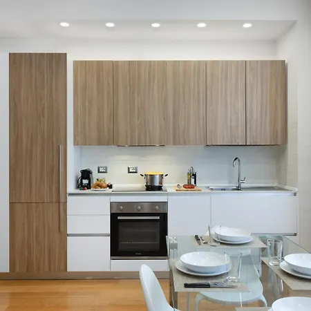 Bocconi District - - Free Street Parking Milaan
